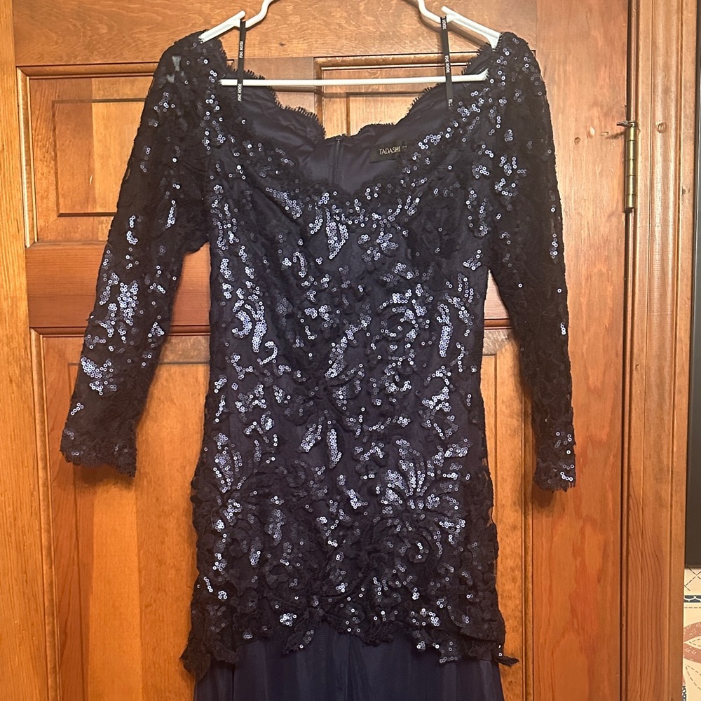 EUC Tadashi Shoji Full Length Dress - Size 4